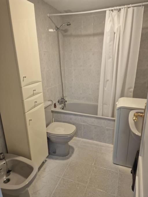 Studio Flat 150M Away From Beach Торевьиа Экстерьер фото